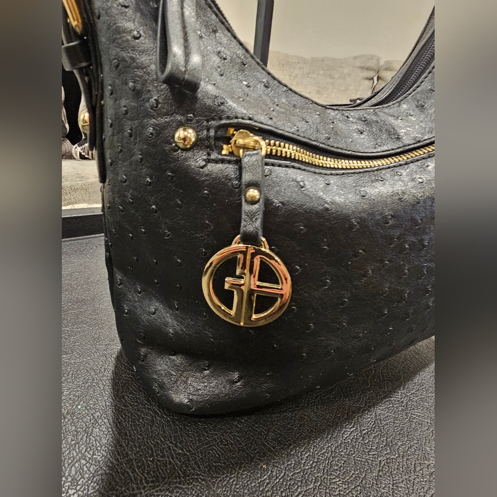 Gianni Bernini Black Vegan Leather Ostrich Embossed Adjustable Crossbody Bag - Picture 3 of 11